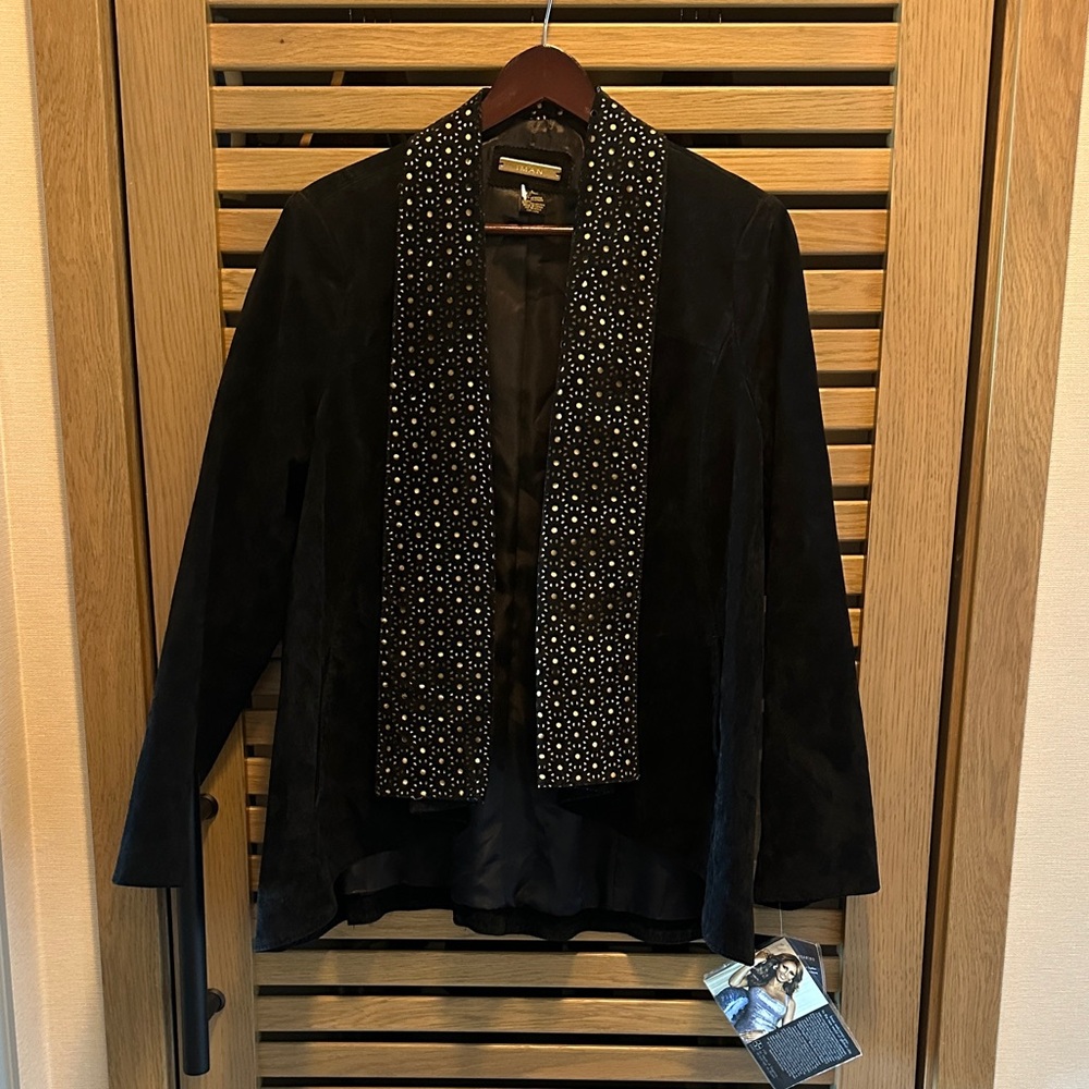 Elegant Black Leather Women's Jacket NWT